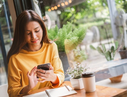 Lady looking at cell phone